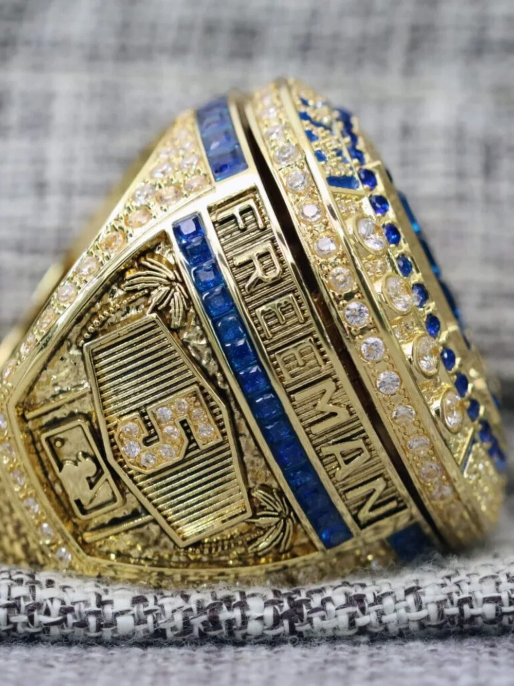 Los Angeles Dodgers Championship Ring... Fast shipped from USA